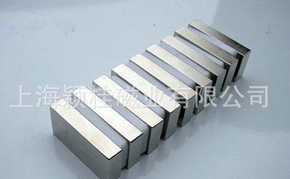 強(qiáng)力磁鐵?的吸引力，讓你我?連?，緊密相連！